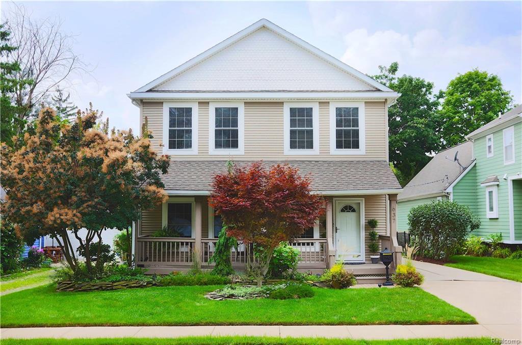 637 Novi St - Photo 1