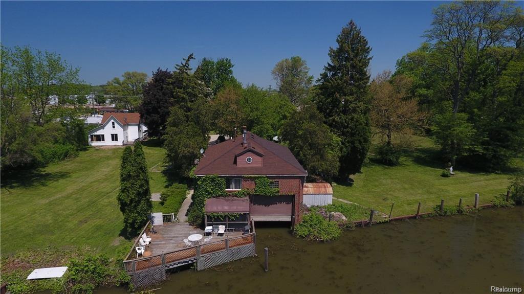 25610 River Rd - Photo 1