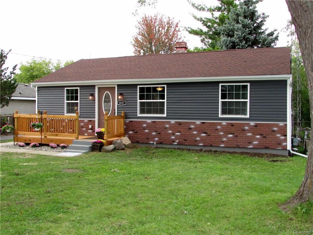 1027 Coolidge Dr - Photo 1