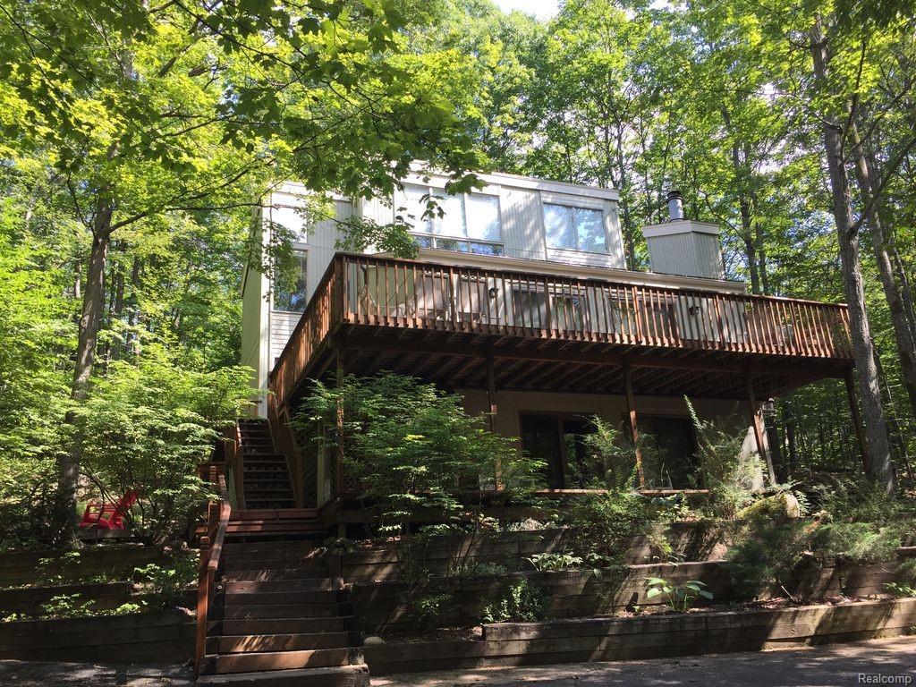 4084 Deskin Dr - Photo 1