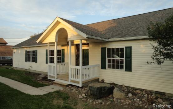 3090 Joslyn Rd - Photo 1