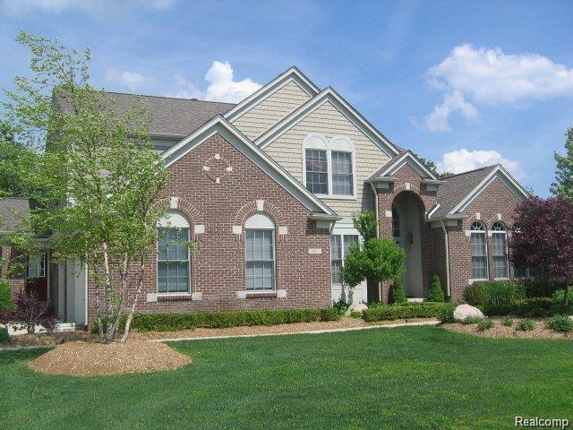 5835 Stonehaven Blvd - Photo 1