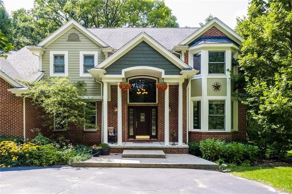 290 Lancelot Ln - Photo 1