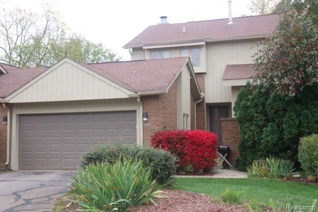 5549 Walnut Cir E - Photo 1