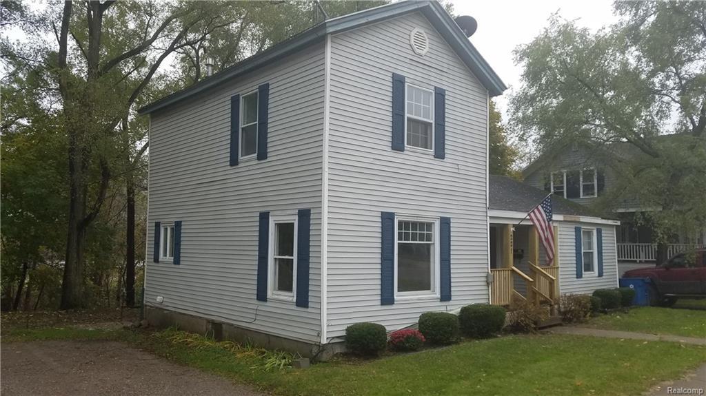 221 Main St - Photo 1