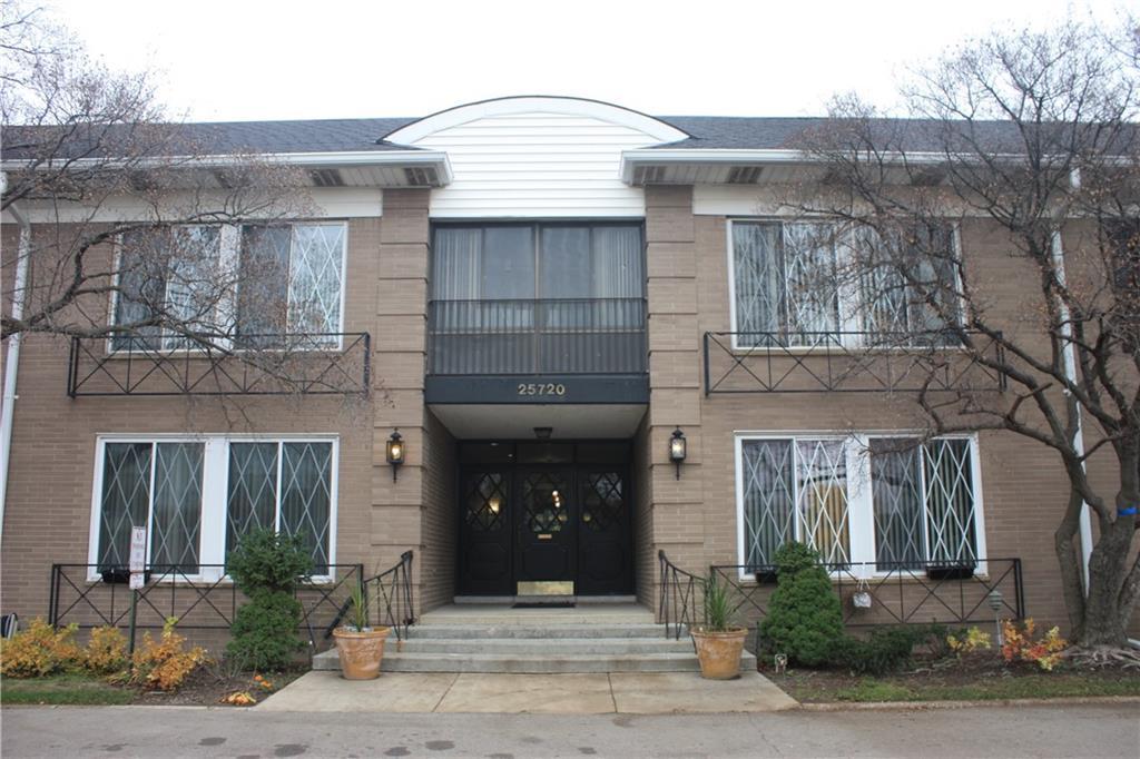 25720 Southfield Rd N - Photo 1