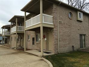 411 Ford Ave - Photo 1