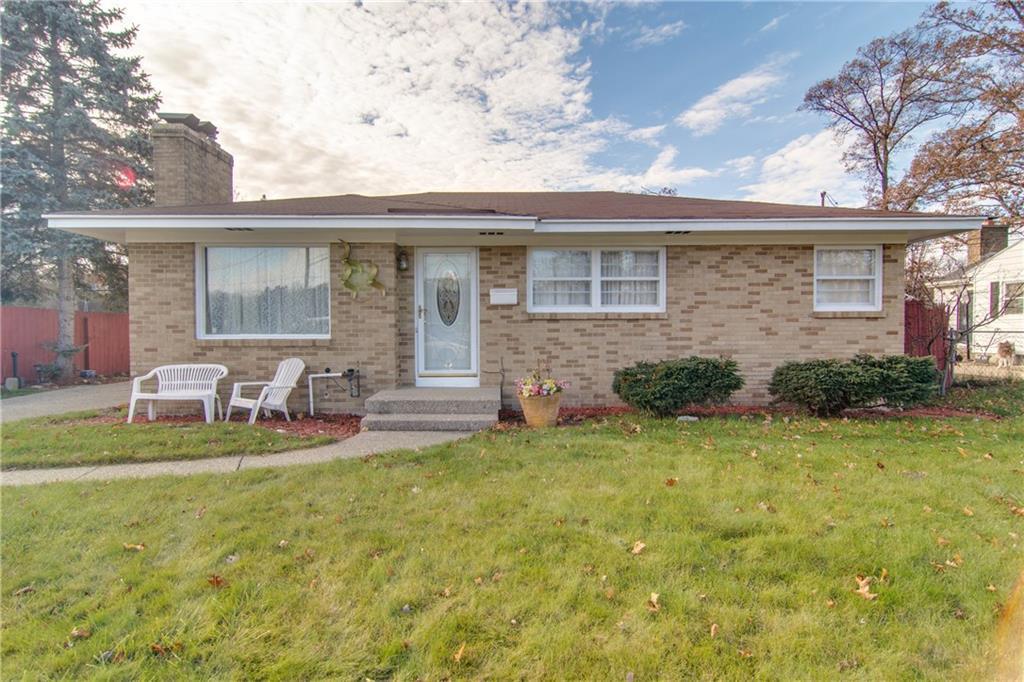3755 Taft Ave - Photo 1