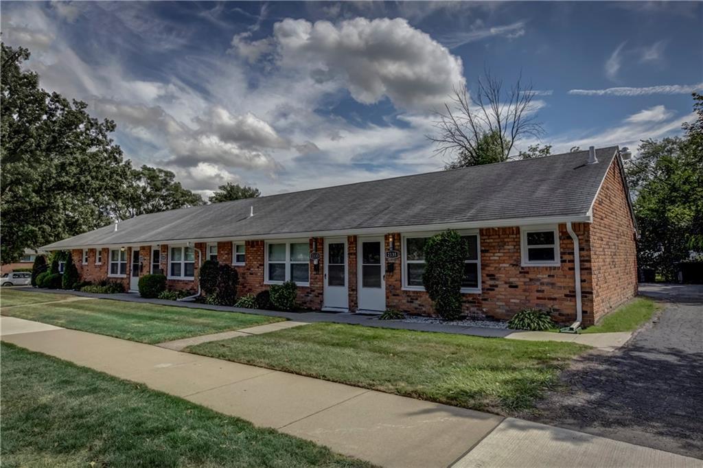 2135 Normandy Rd - Photo 1