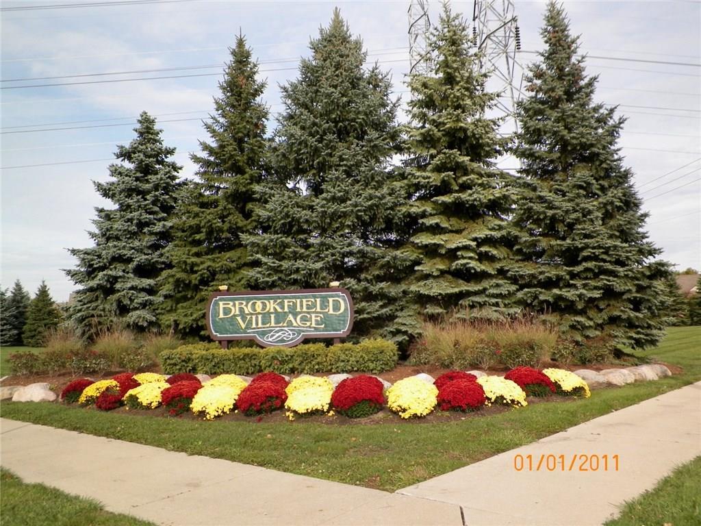 390 Brookfield - Photo 1