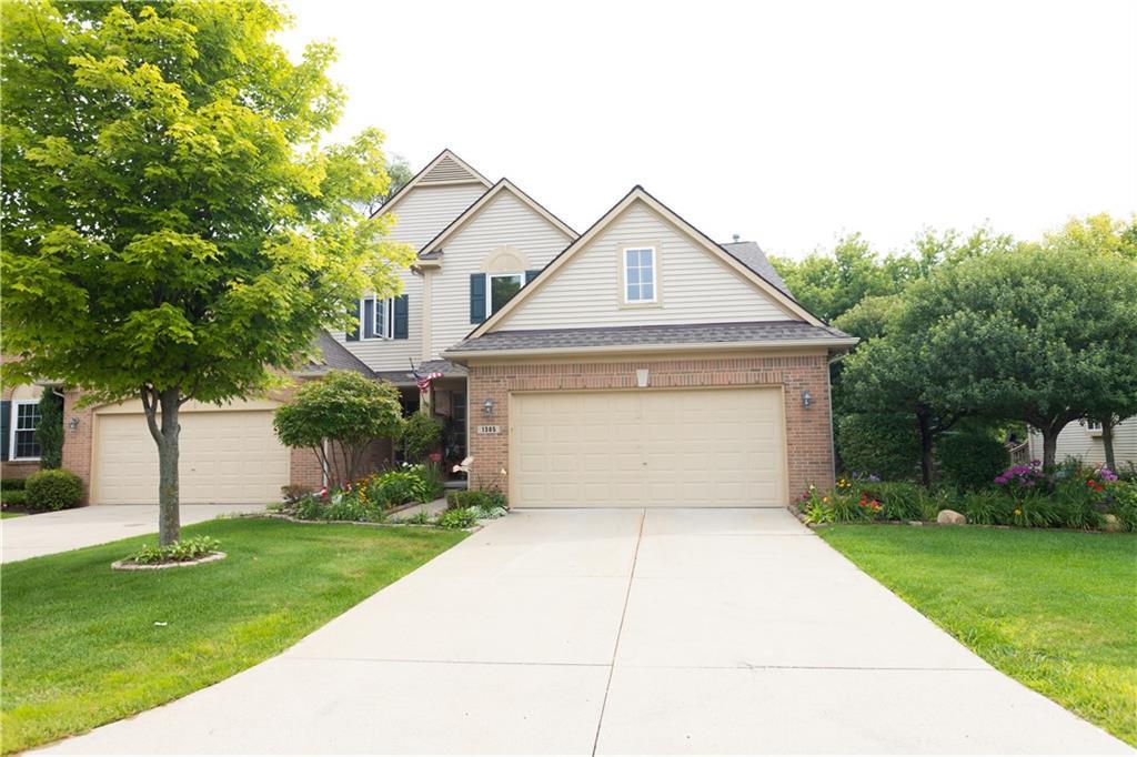 1385 Waverly Dr - Photo 1