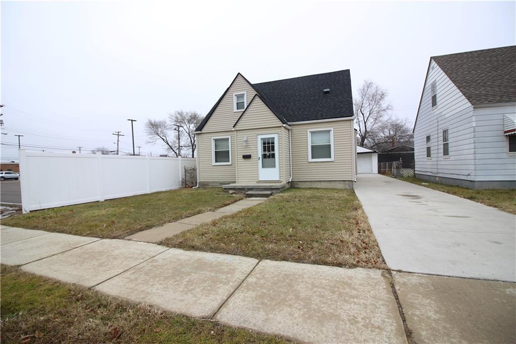 24924 Schroeder Ave - Photo 1