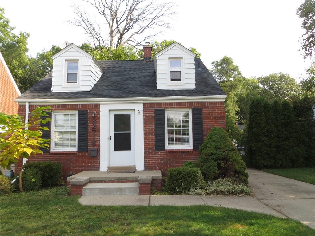 22716 Oxford St - Photo 1