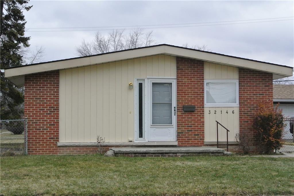 32146 Harvard St - Photo 1