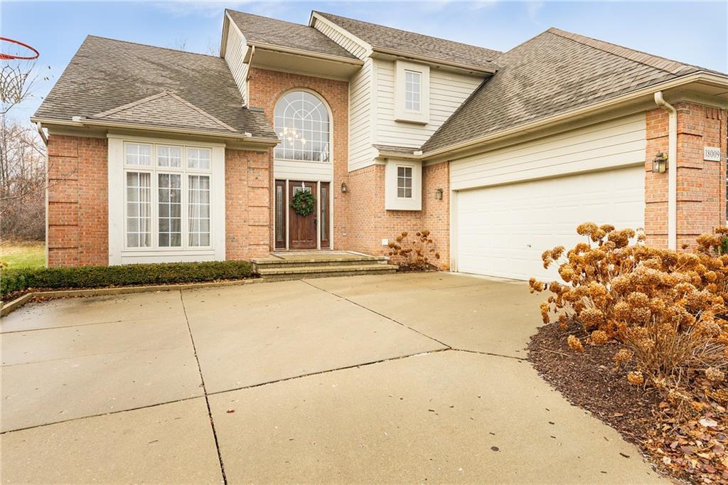 18009 Cascade Dr - Photo 1
