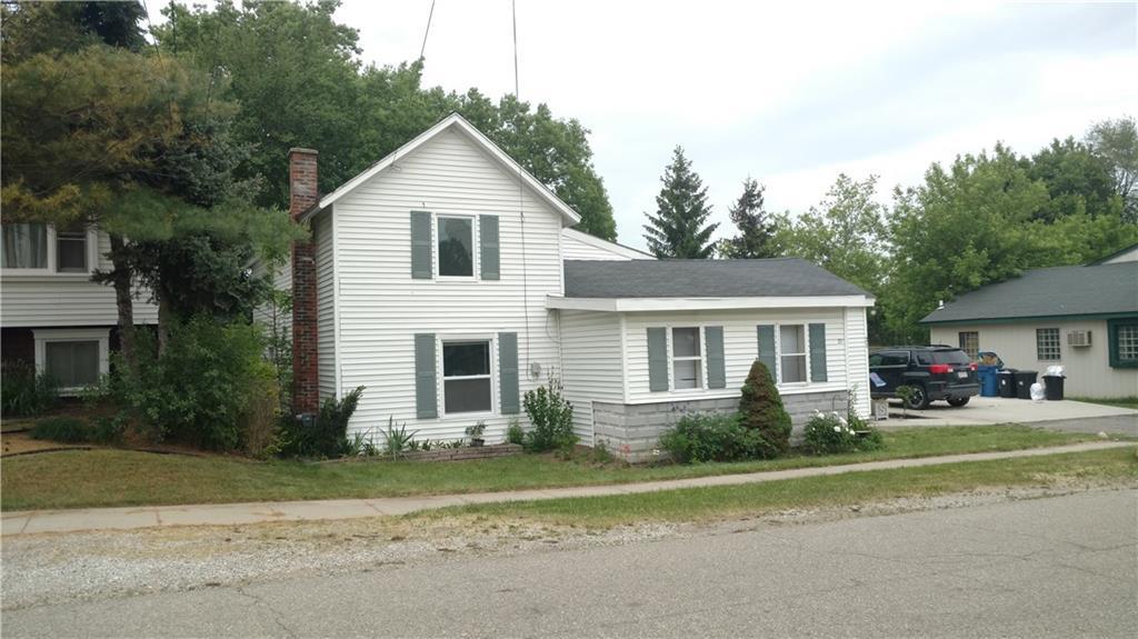 21 Center St - Photo 1