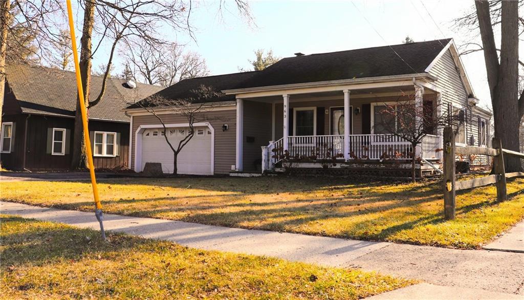 963 Lincoln Ave - Photo 1