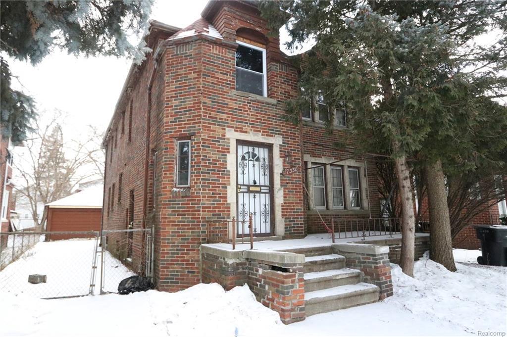 17330 Wisconsin St - Photo 1