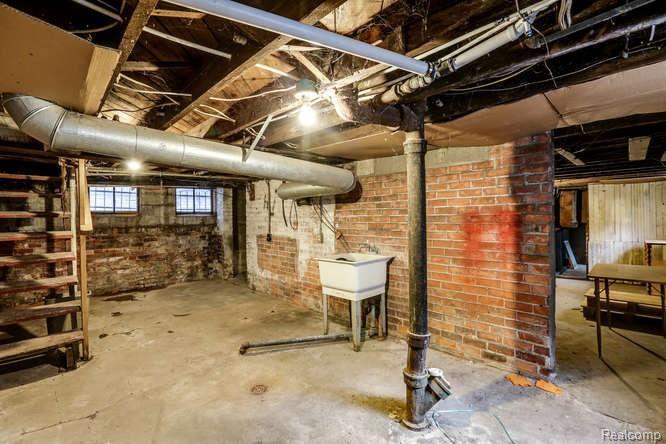 1518 Parker St - Photo 1