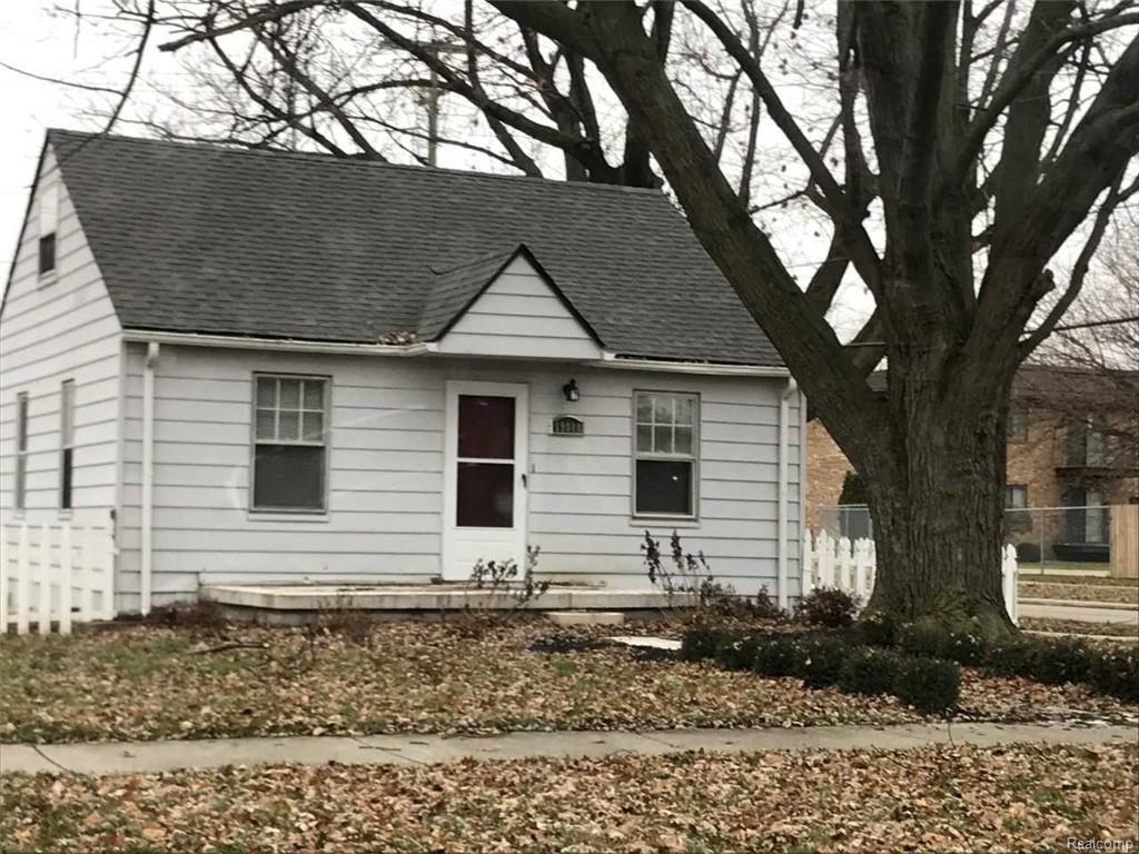 19800 Parkside St - Photo 1