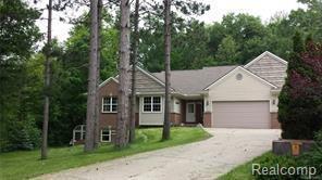 3490 Glenview Court - Photo 1