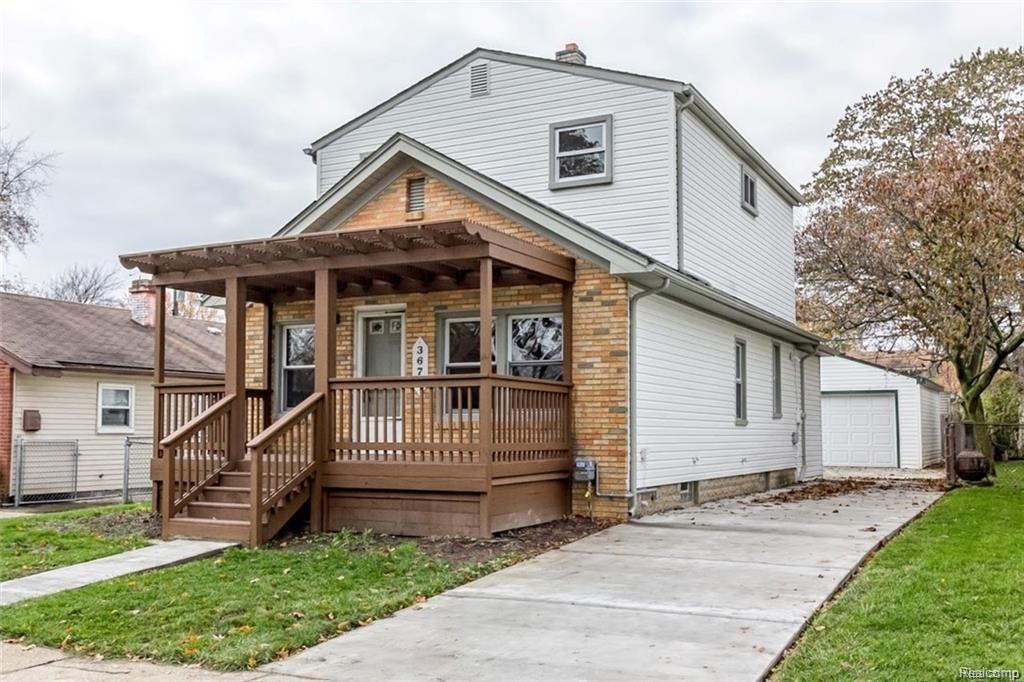 3679 Buckingham Ave - Photo 1
