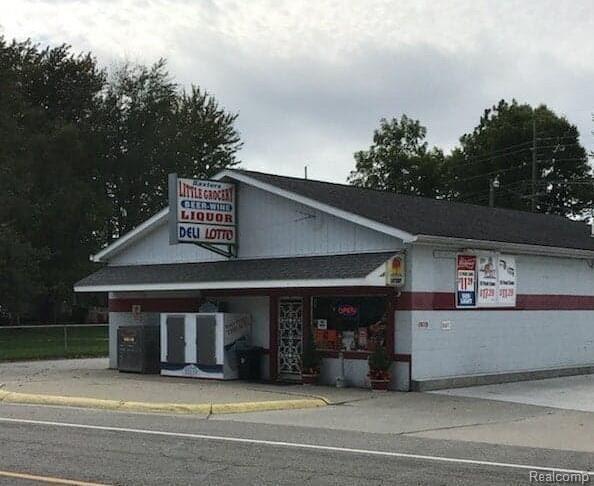 5750 River Rd - Photo 1