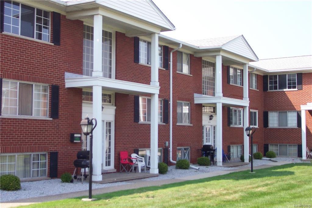 8140 Crestview - Photo 1