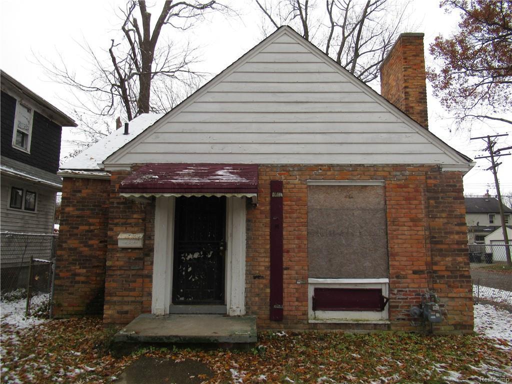 4715 Buckingham Ave - Photo 1