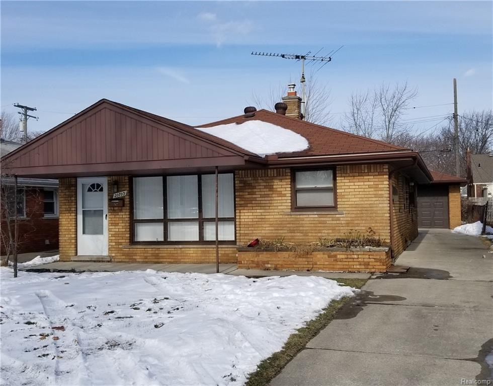 20703 Hunt Club Dr - Photo 1
