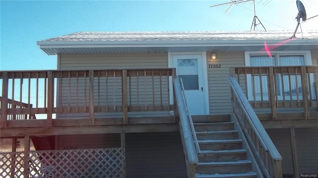 11562 Fowlerville Rd - Photo 1