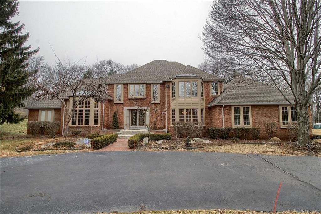 4932 Susans Way - Photo 1