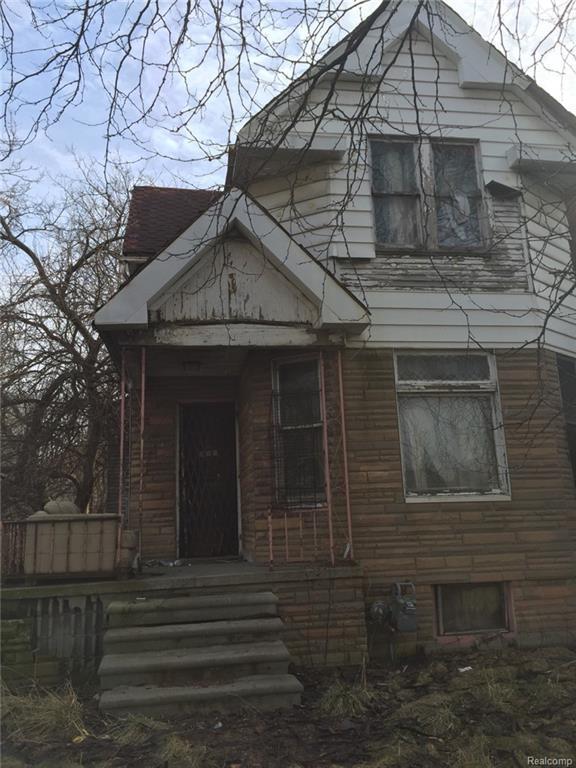 558 Holbrook St - Photo 1