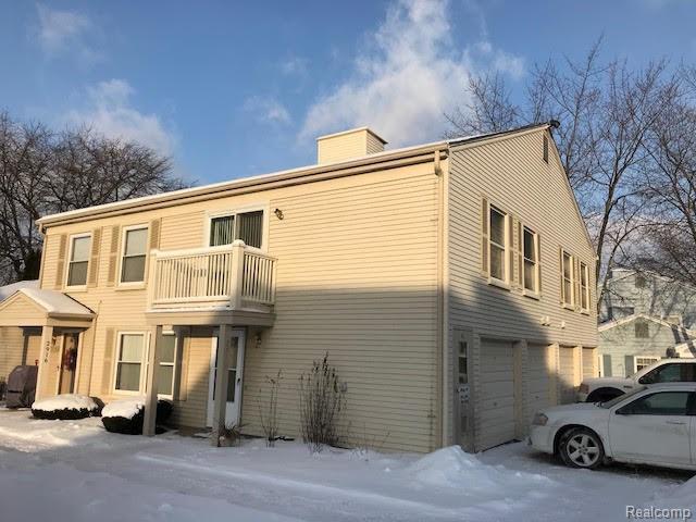 2912 Meadowbrook - Photo 1