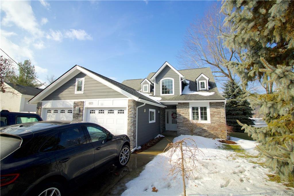 8511 Lakeview Blvd - Photo 1