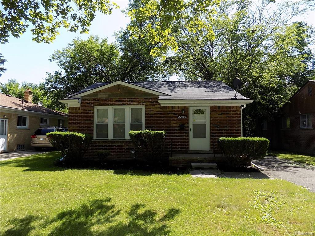 22100 Cloverlawn St - Photo 1