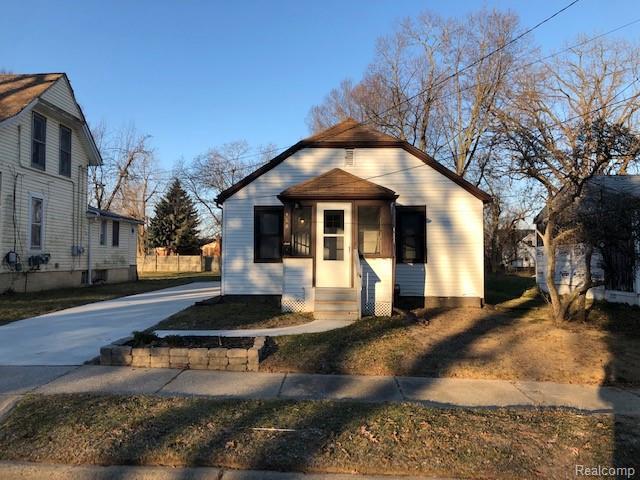 168 Burr St - Photo 1