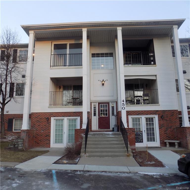 450 Baldwin Ave - Photo 1