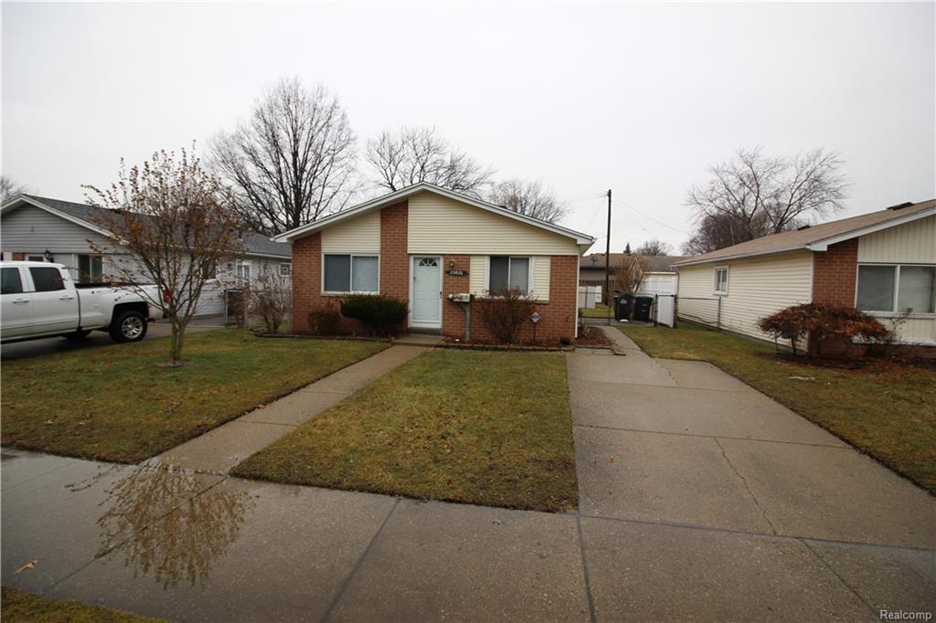23620 Champaign St - Photo 1