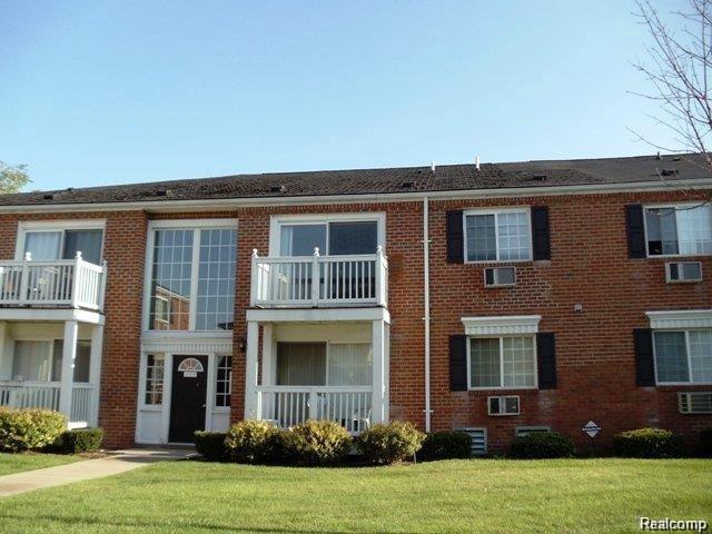 2440 Parmenter Blvd - Photo 1