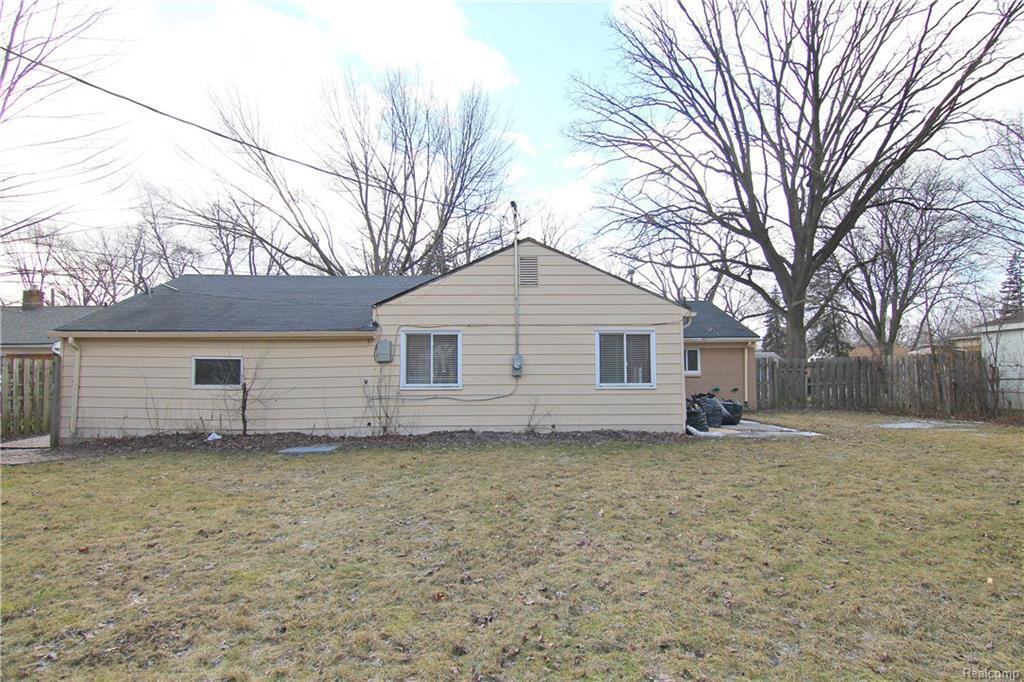 28064 Pierce St - Photo 1
