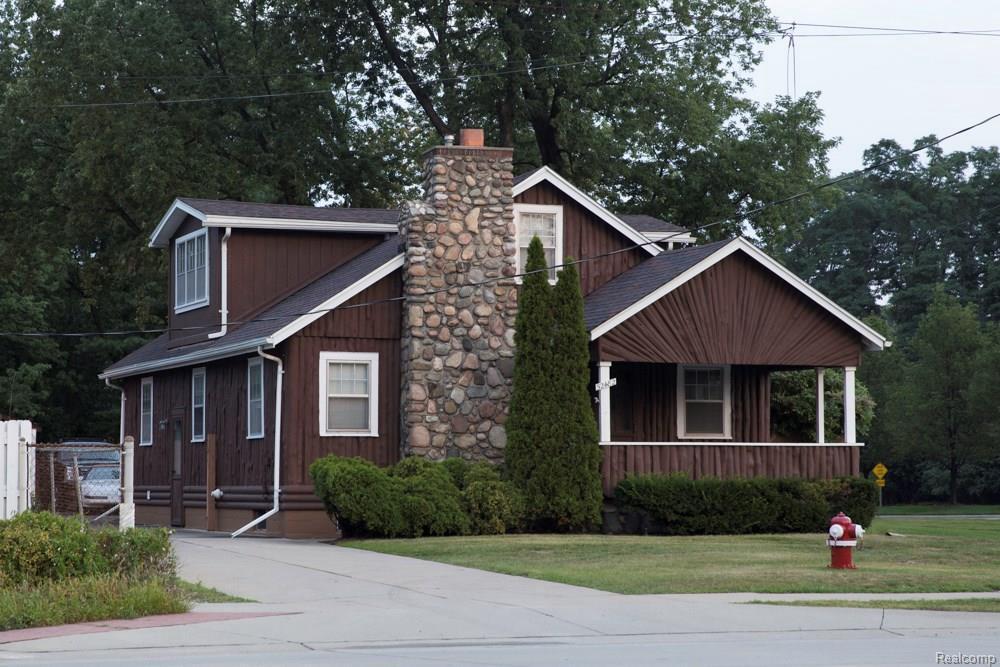 52482 Vandyke Ave - Photo 1