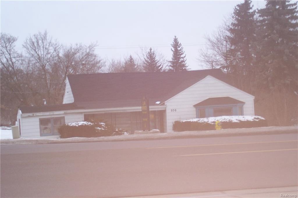 936 Main St - Photo 1