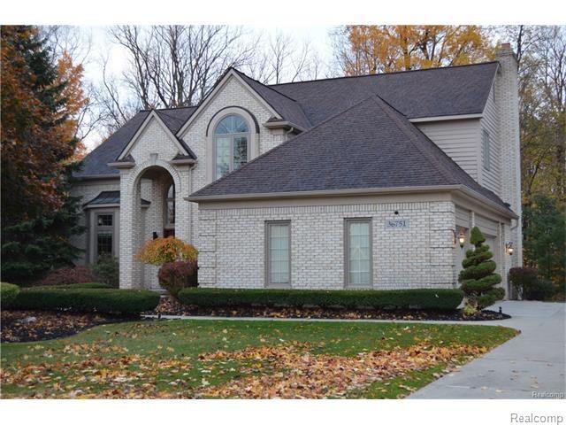 36751 Kenmore Dr - Photo 1