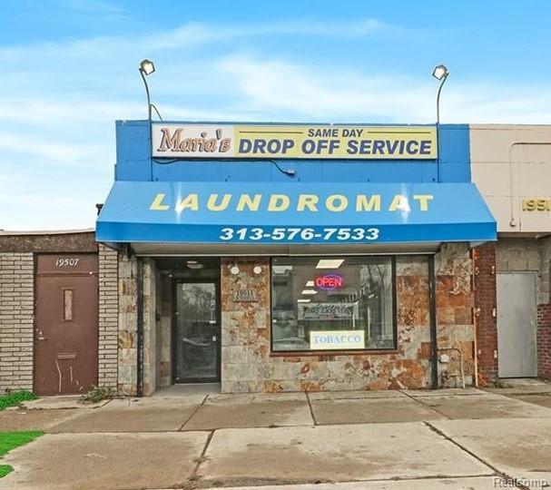 19511 Warren Ave - Photo 1