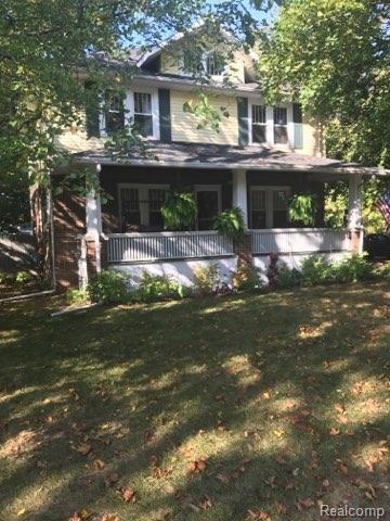 819 Main St - Photo 1