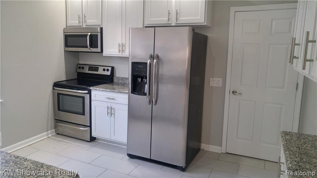 1185 Seward St - Photo 1