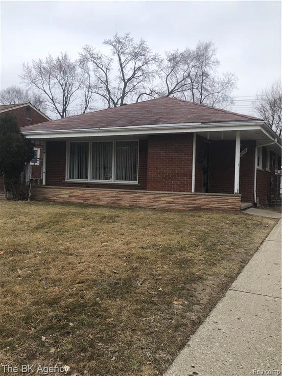 20276 Vaughan St - Photo 1