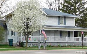 424 Grand Ave - Photo 1