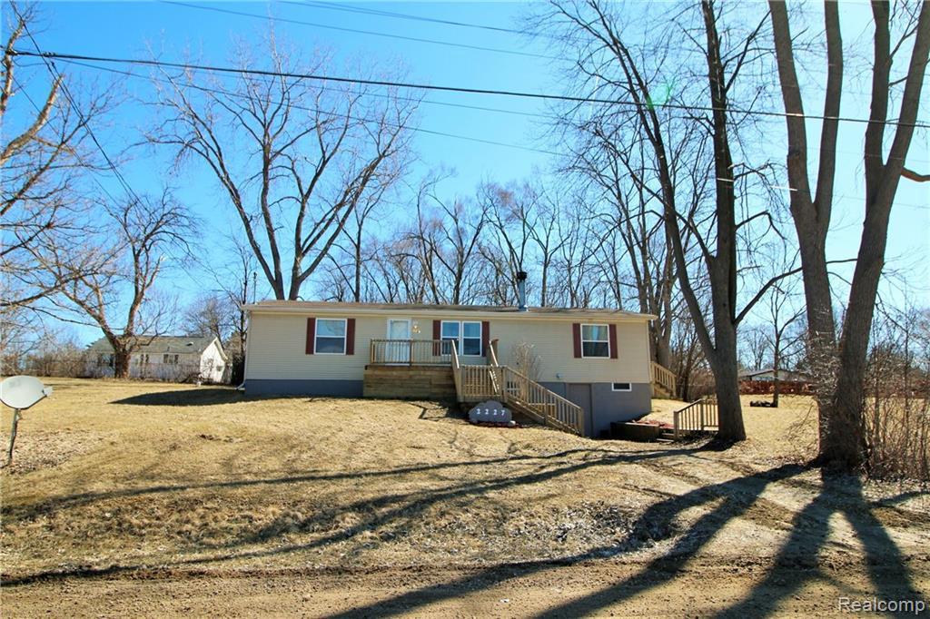 2227 Lodge Rd - Photo 1